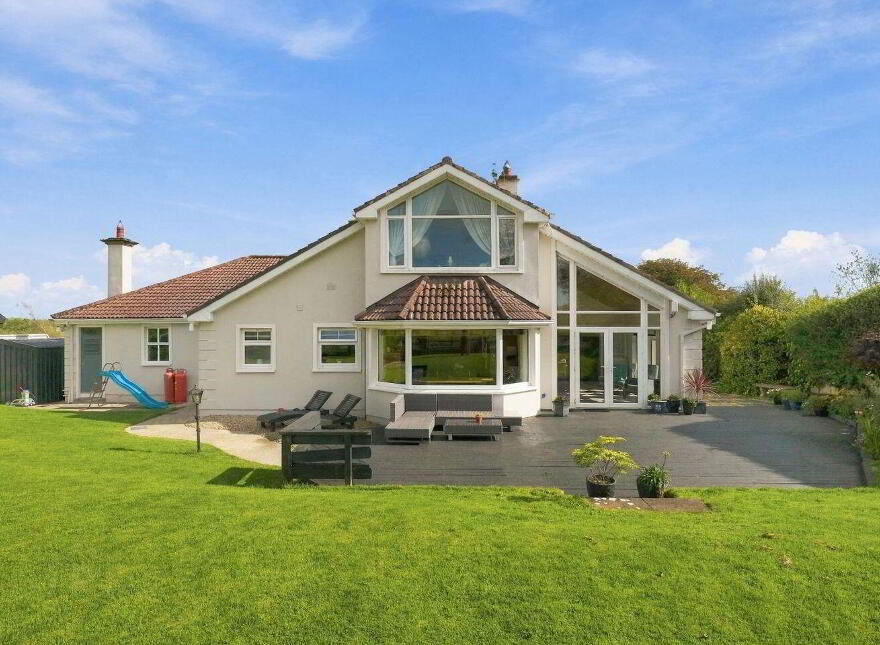 Hawthorn Avenue, Castlebar, F23RR43