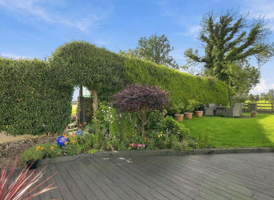 Hawthorn Avenue, Castlebar, F23RR43