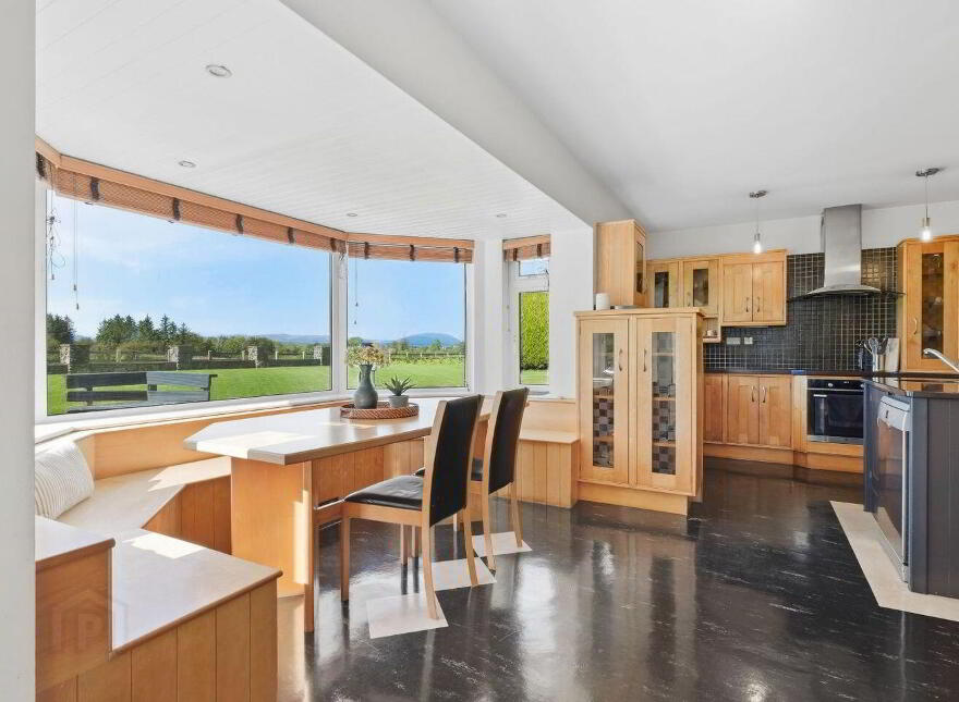 Hawthorn Avenue, Castlebar, F23RR43