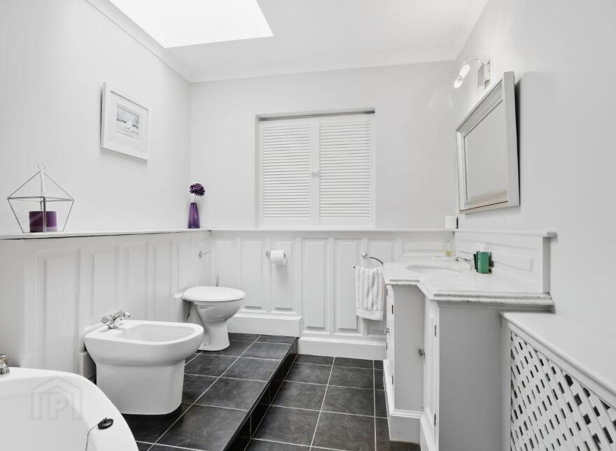 Hawthorn Avenue, Castlebar, F23RR43