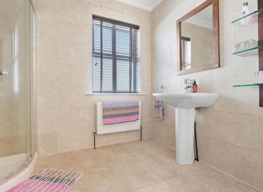 Hawthorn Avenue, Castlebar, F23RR43