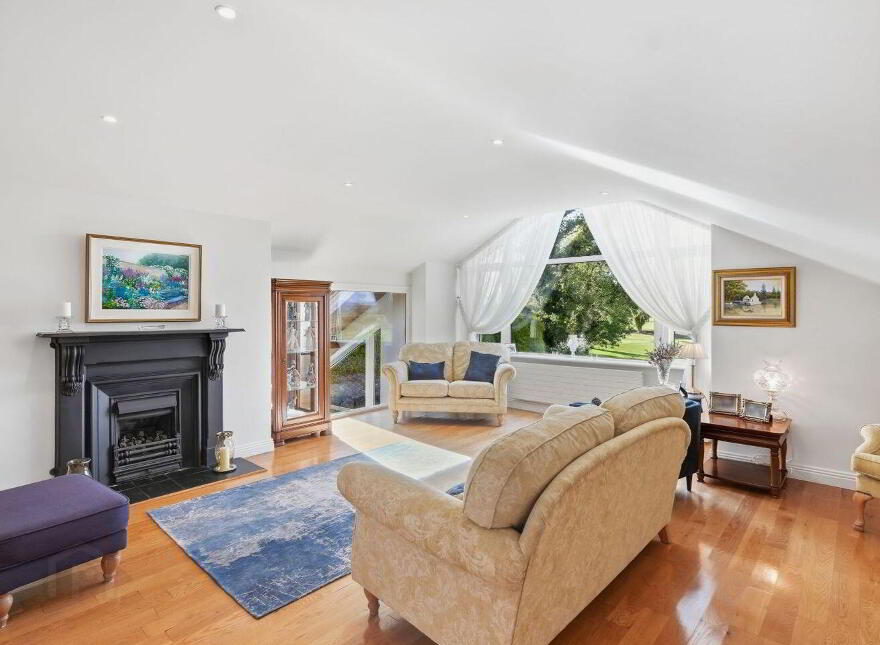 Hawthorn Avenue, Castlebar, F23RR43