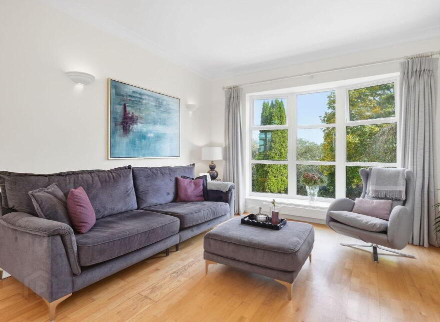 Hawthorn Avenue, Castlebar, F23RR43