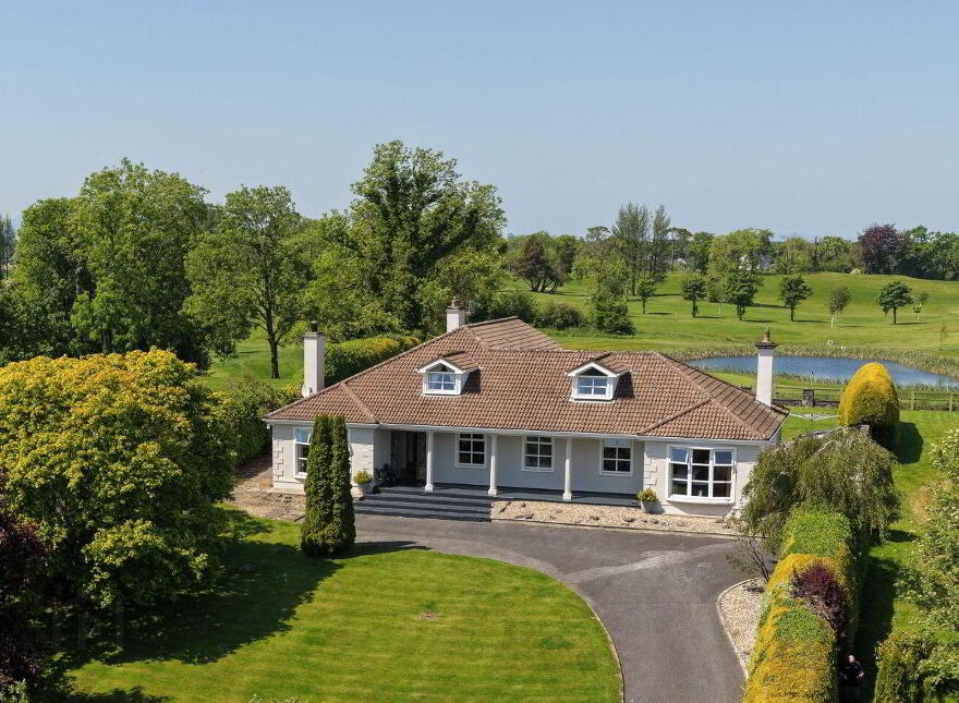 Hawthorn Avenue, Castlebar, F23RR43 photo