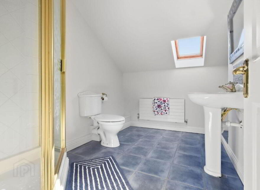 Hawthorn Avenue, Castlebar, F23RR43