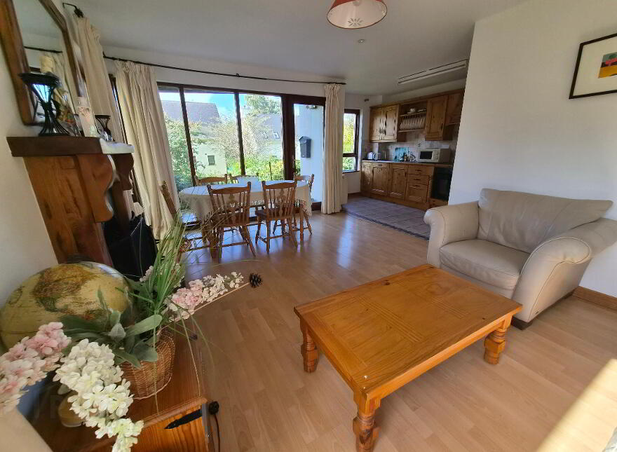8 The Waterfront, Dromod, Carrick-On-Shannon, N41YW40