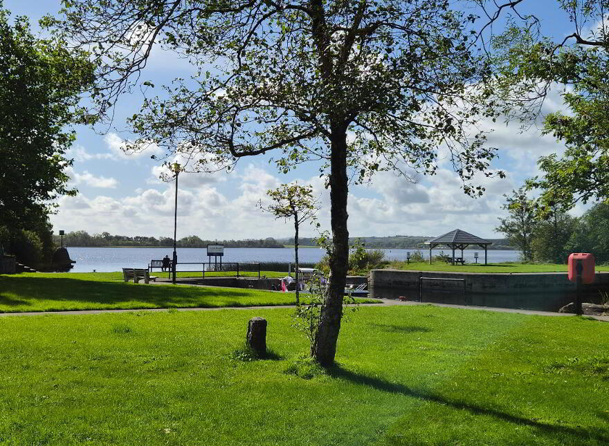 8 The Waterfront, Dromod, Carrick-On-Shannon, N41YW40