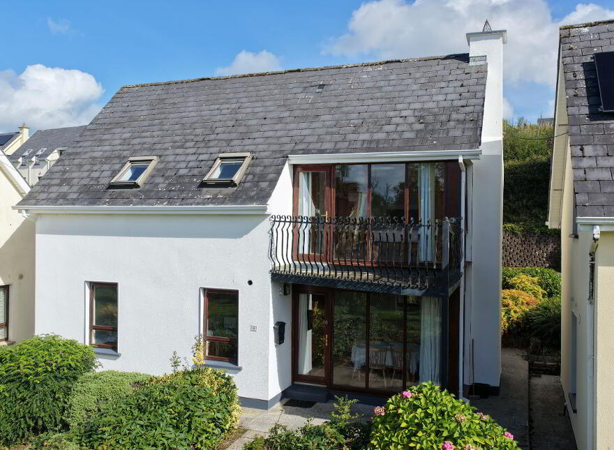 8 The Waterfront, Dromod, Carrick-On-Shannon, N41YW40