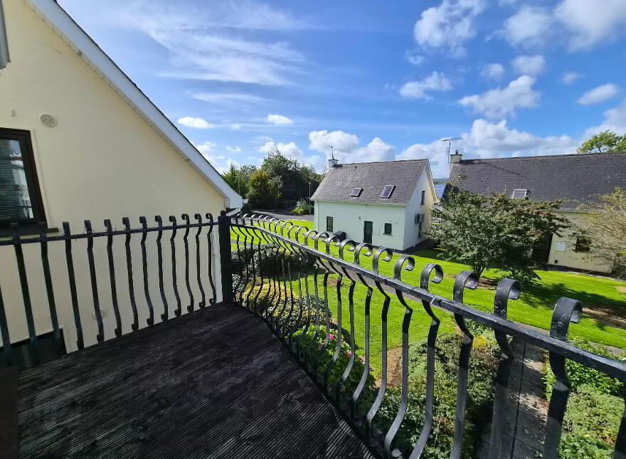 8 The Waterfront, Dromod, Carrick-On-Shannon, N41YW40