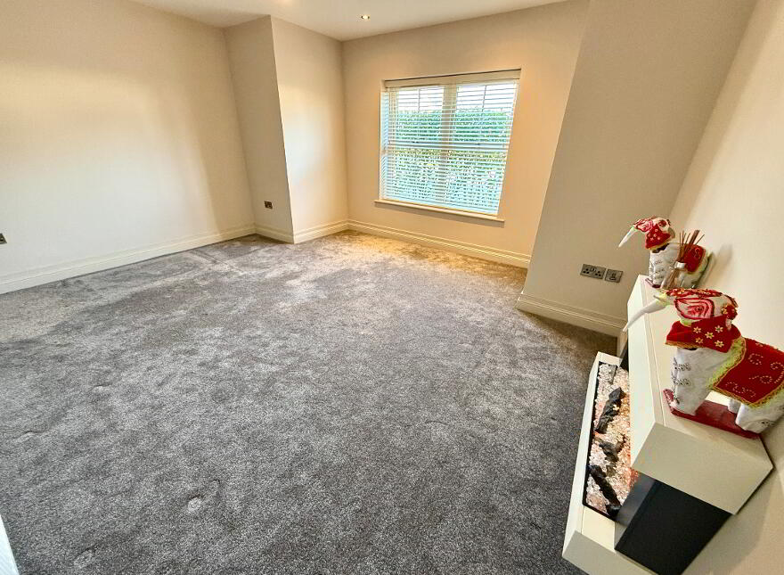 1B, Oak Country Manor, Waterside, L'Derry, BT47 6SE