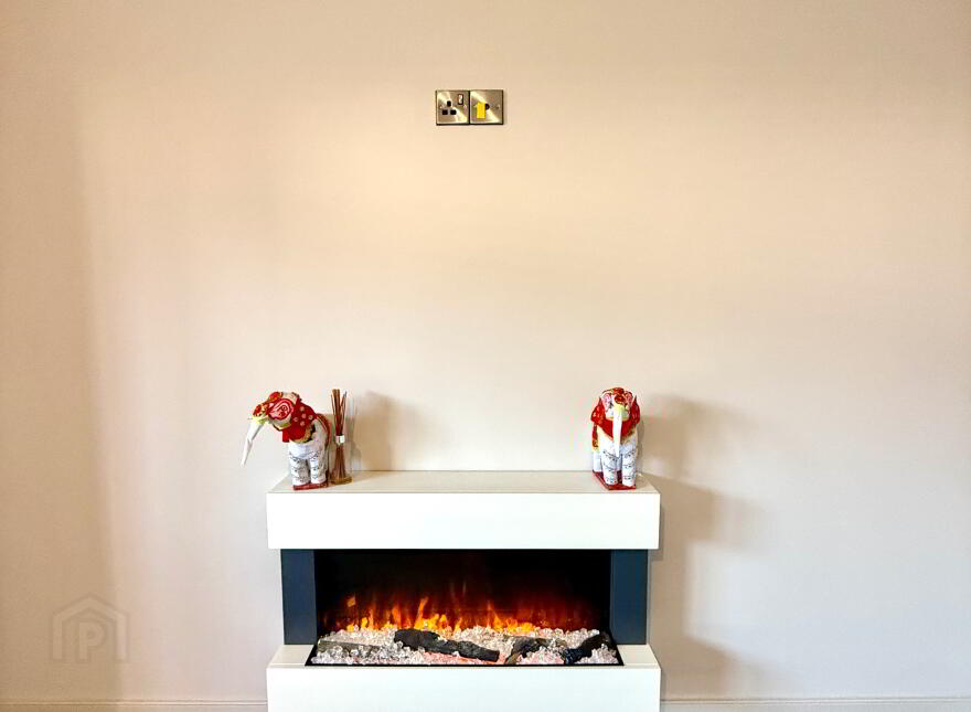 1B, Oak Country Manor, Waterside, L'Derry, BT47 6SE