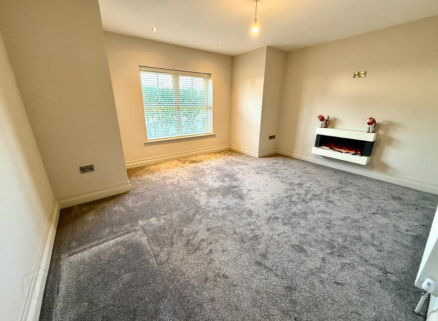 1B, Oak Country Manor, Waterside, L'Derry, BT47 6SE