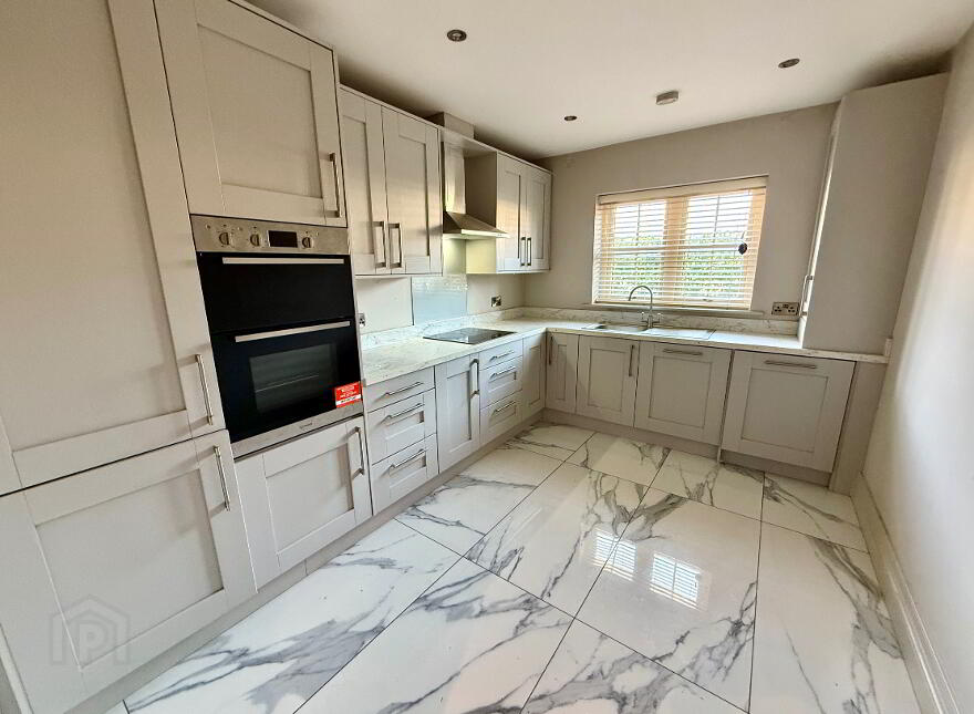 1B, Oak Country Manor, Waterside, L'Derry, BT47 6SE