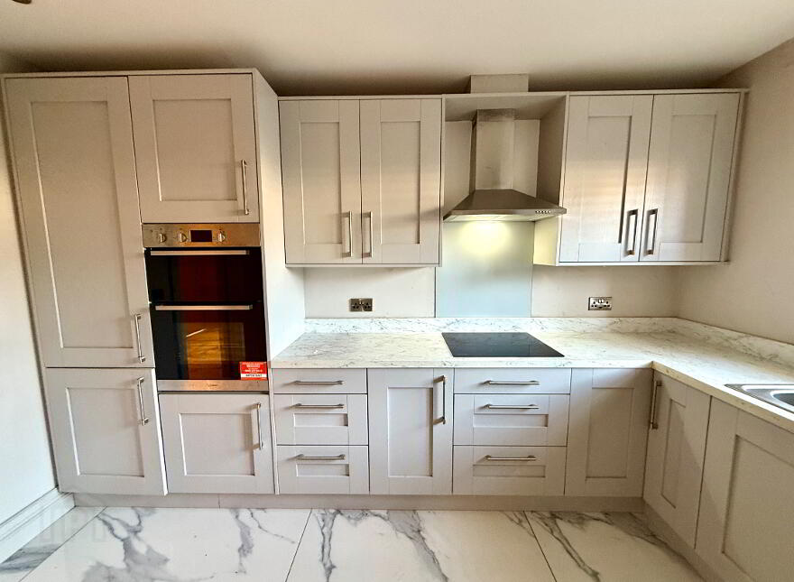 1B, Oak Country Manor, Waterside, L'Derry, BT47 6SE