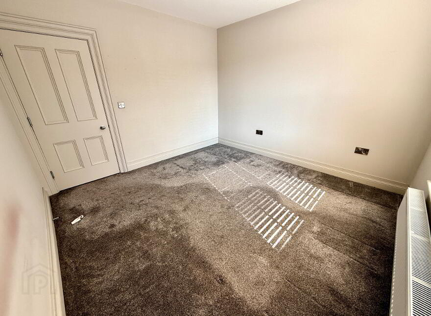 1B, Oak Country Manor, Waterside, L'Derry, BT47 6SE