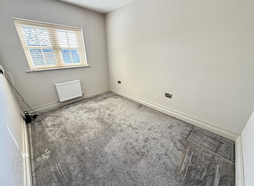 1B, Oak Country Manor, Waterside, L'Derry, BT47 6SE