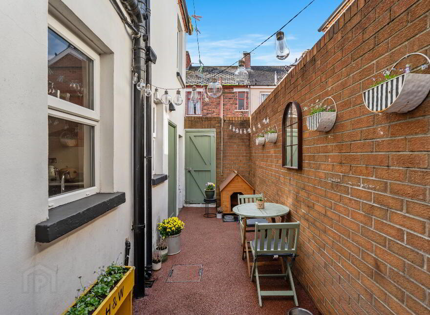 51 Ravenhill Avenue, Belfast, BT6 8LD