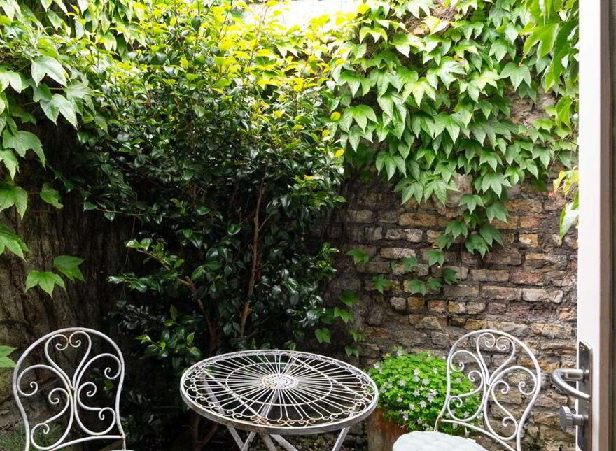 3 Oakfield Place, Portobello, D08X0W6