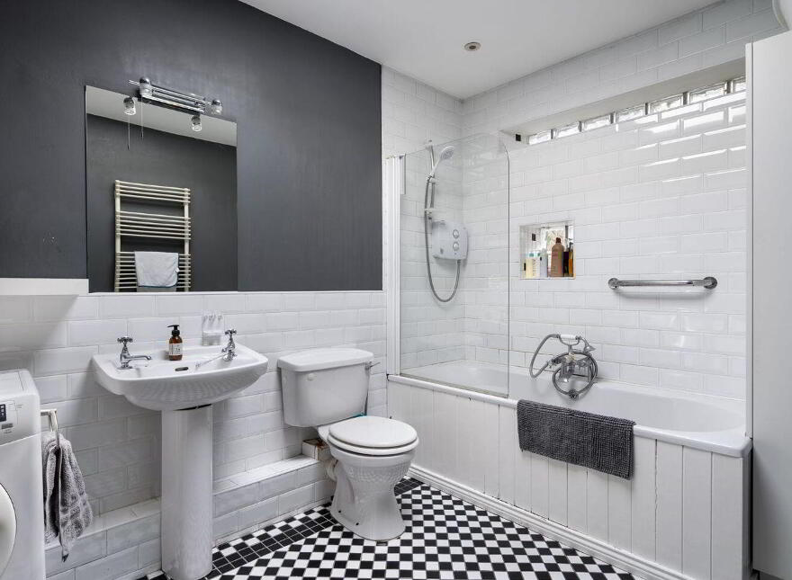 3 Oakfield Place, Portobello, D08X0W6