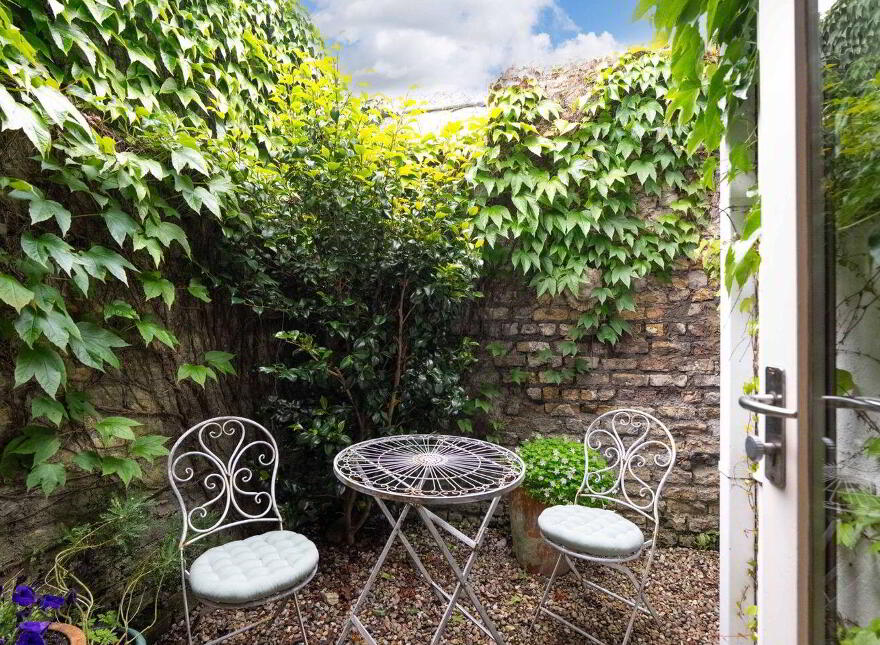 3 Oakfield Place, Portobello, D08X0W6