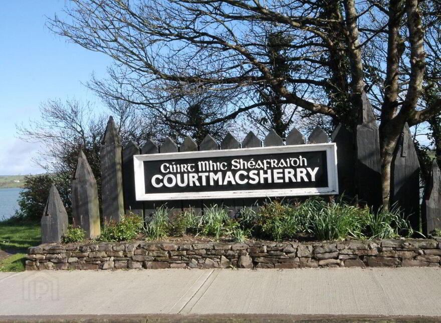 Fuchsia Hill, Courtmacsherry photo