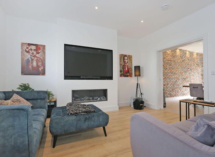 40 Newtown Manor, Newtown, Newtown, V9499C1