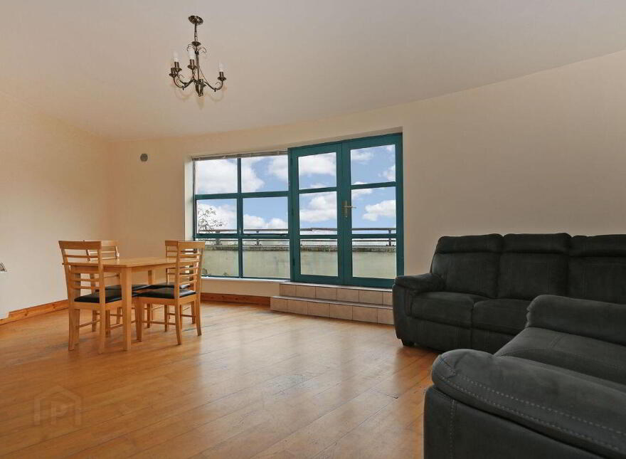 Apartment 15 Steamboat Quay, Limerick City Centre, V94ED99