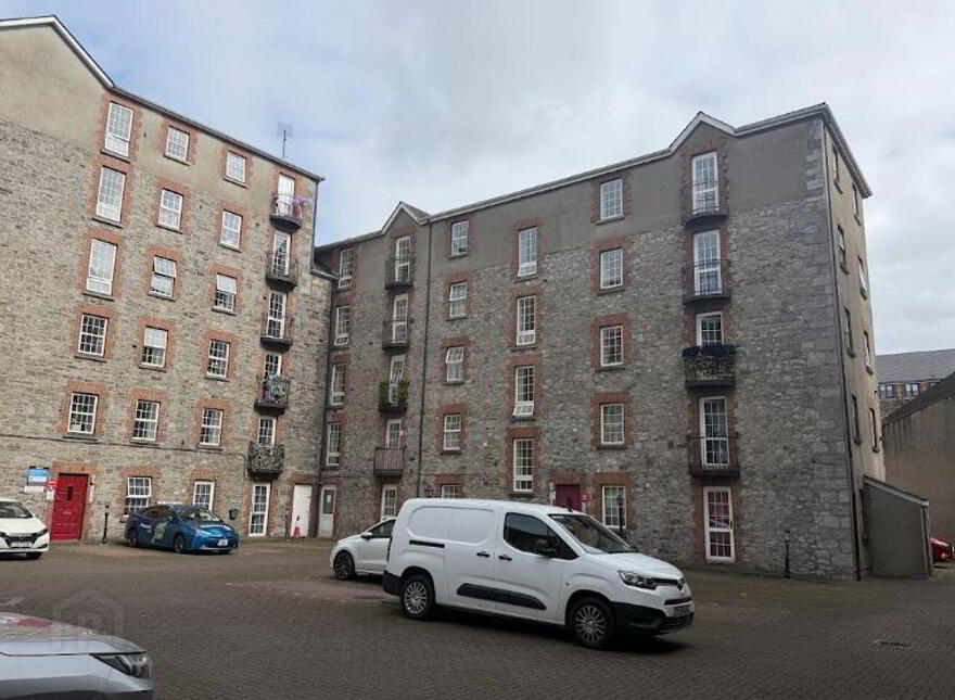 Apartment 6 Block B Kermon House, The Mall, North Quay, Drogheda, A92RK22
