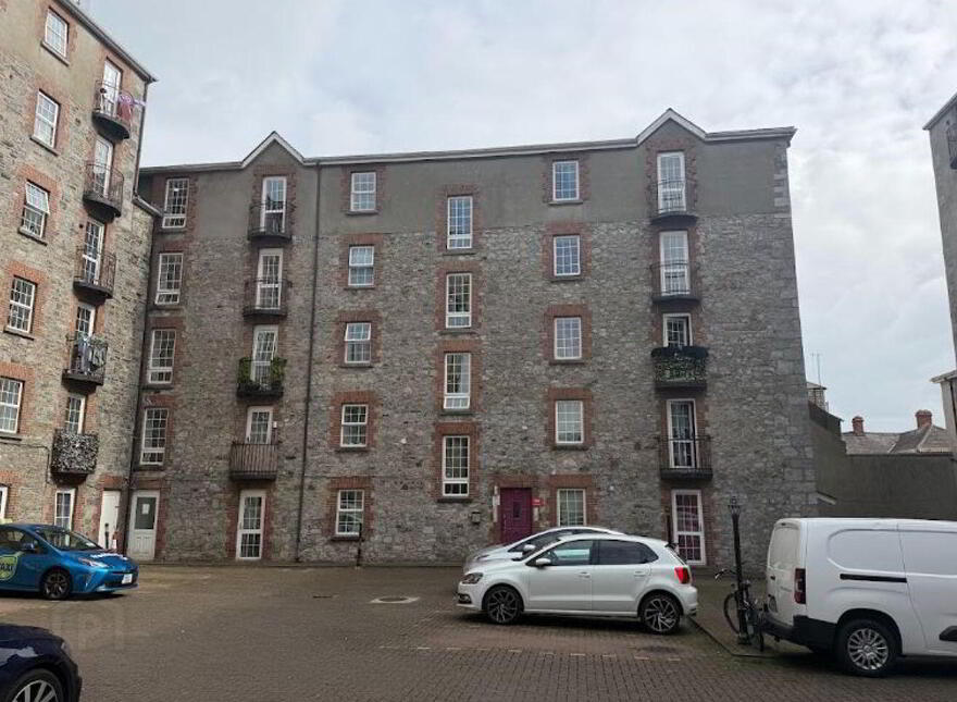 Apartment 6 Block B Kermon House, The Mall, North Quay, Drogheda, A92RK22