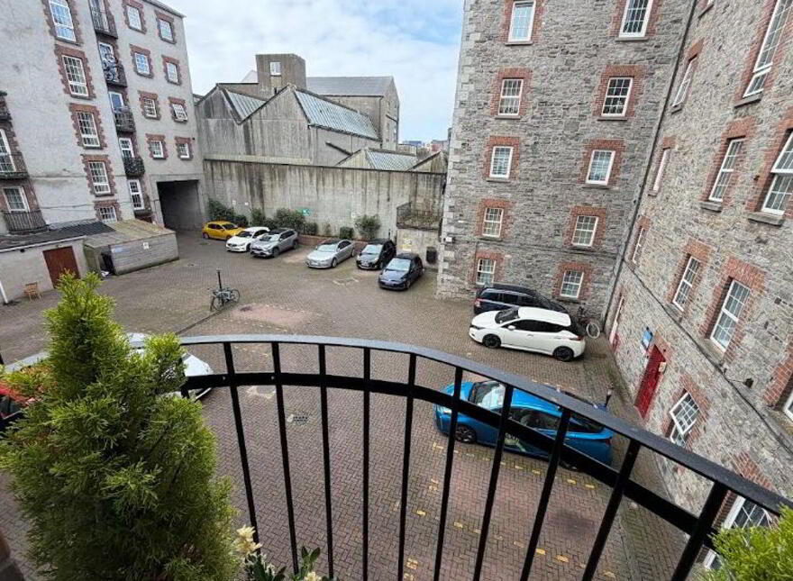 Apartment 6 Block B Kermon House, The Mall, North Quay, Drogheda, A92RK22