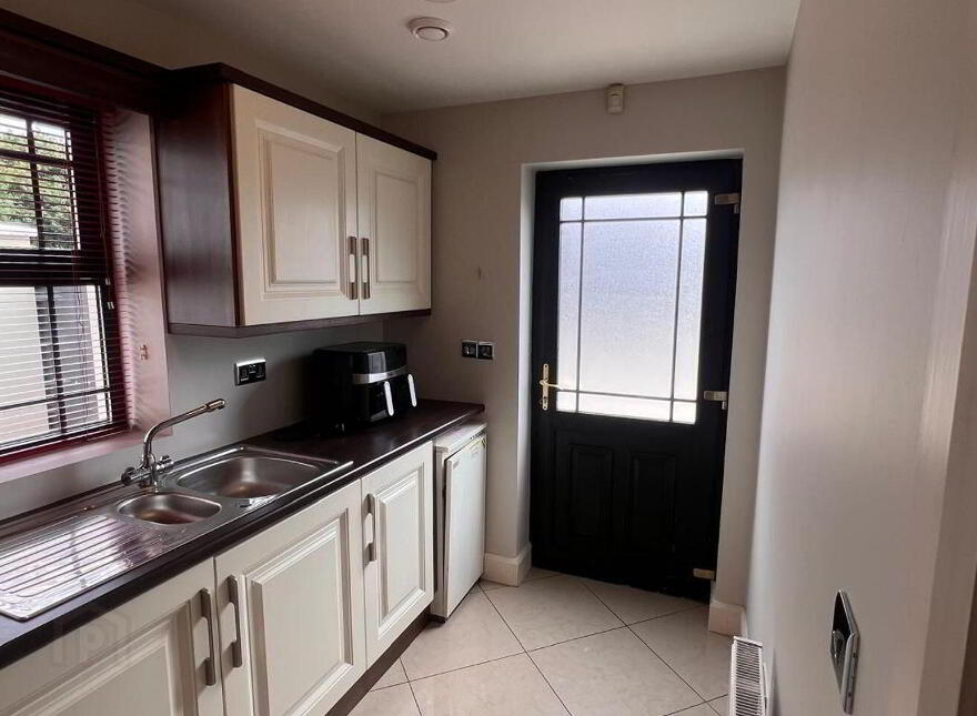 West, End, Rathmore, P51E2R9
