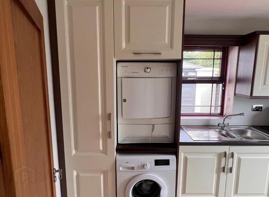 West, End, Rathmore, P51E2R9