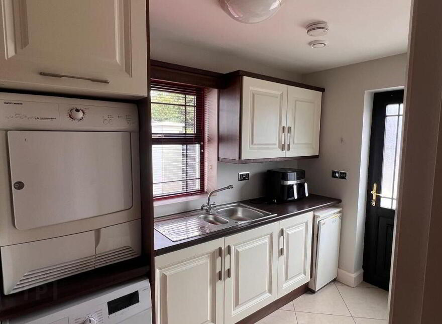 West, End, Rathmore, P51E2R9