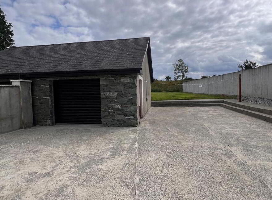West, End, Rathmore, P51E2R9