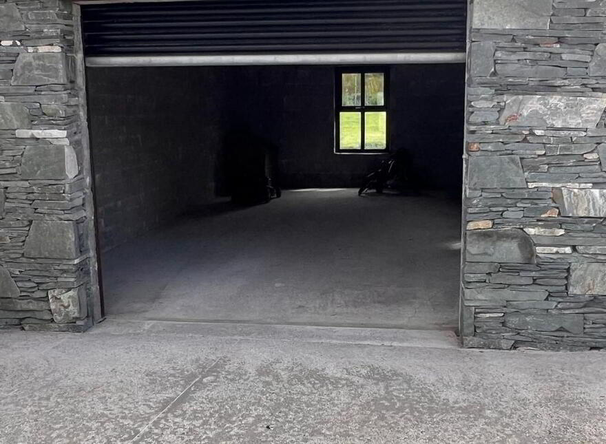 West, End, Rathmore, P51E2R9