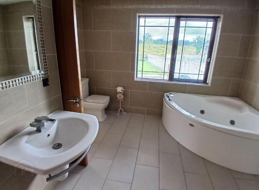 West, End, Rathmore, P51E2R9