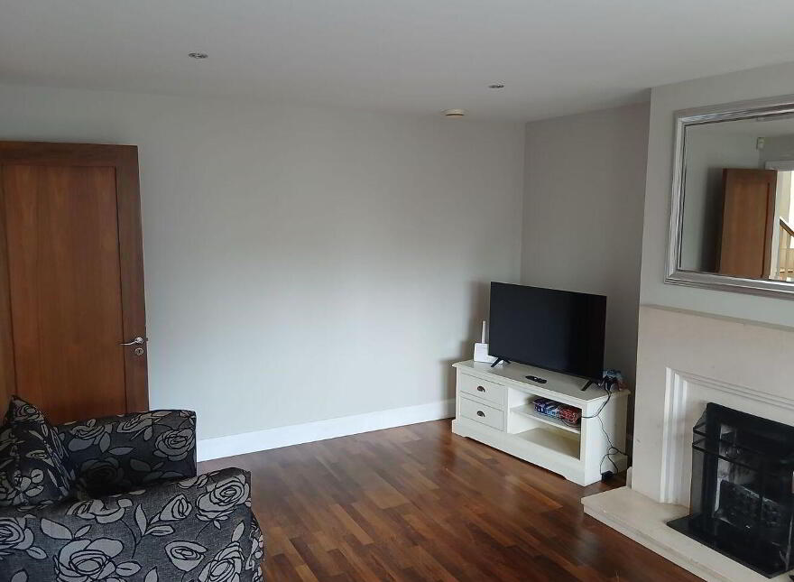 West, End, Rathmore, P51E2R9