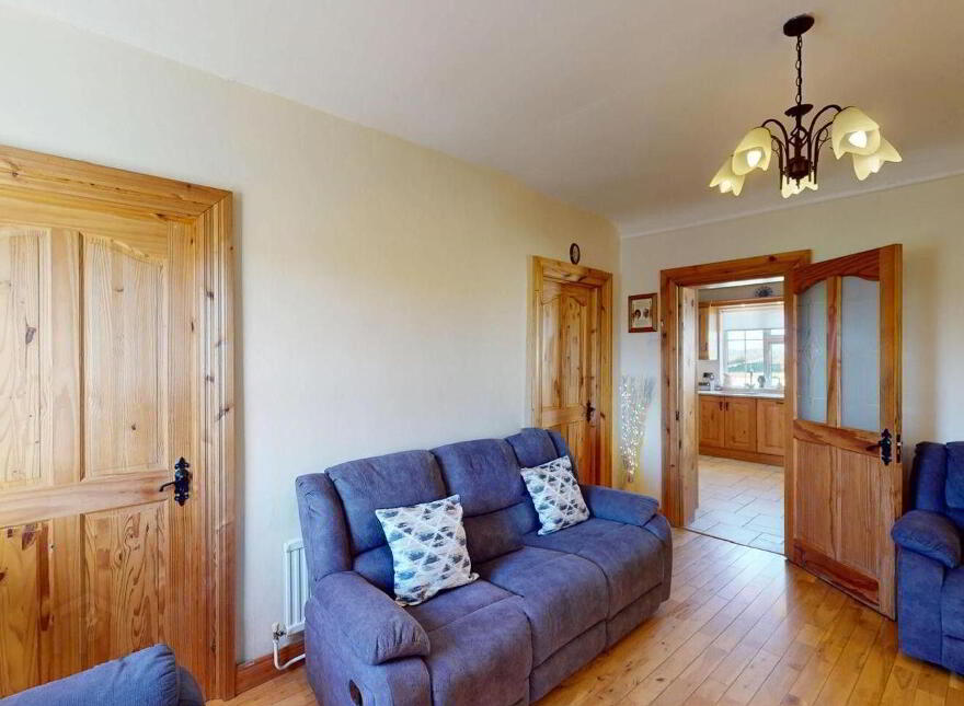 Roscrea Road, Crinkle, Birr, R42YH28