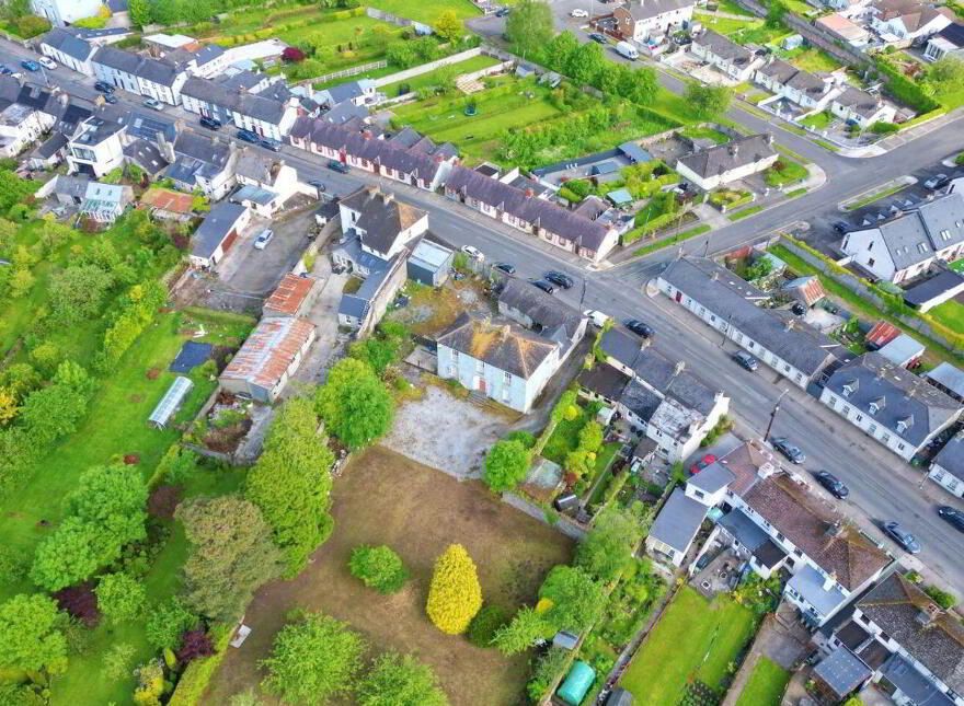 Newbridge Street, Birr, R42YE26
