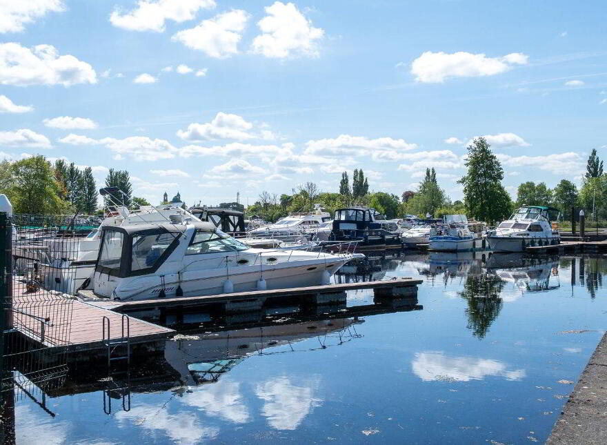 36 Jolly Mariner, Athlone, N37YV09