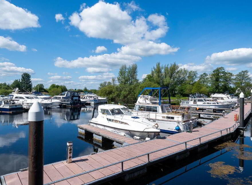 36 Jolly Mariner, Athlone, N37YV09