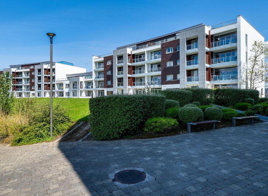 36 Jolly Mariner, Athlone, N37YV09