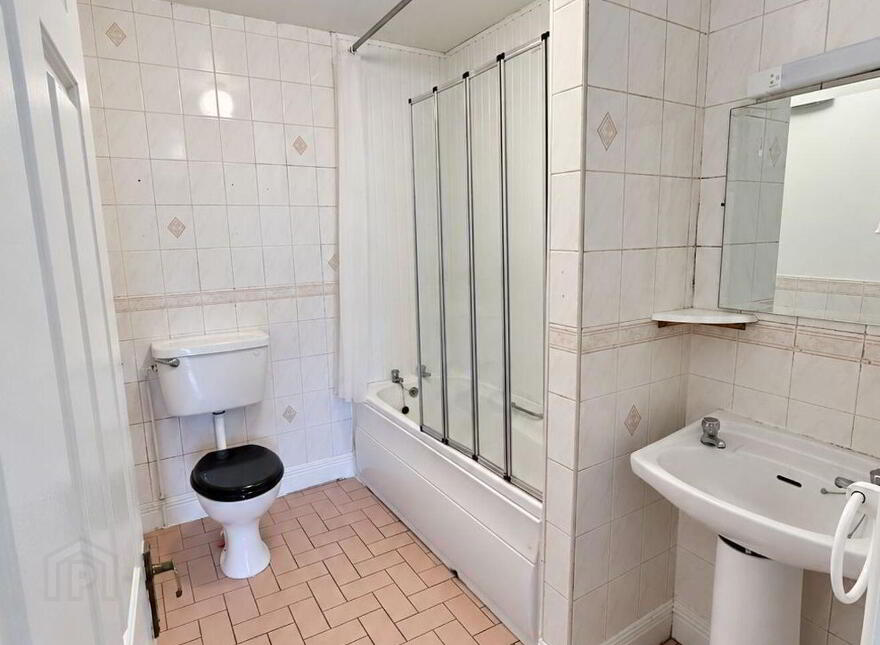 5 College House, The Pines, Ballinasloe, H53RN01