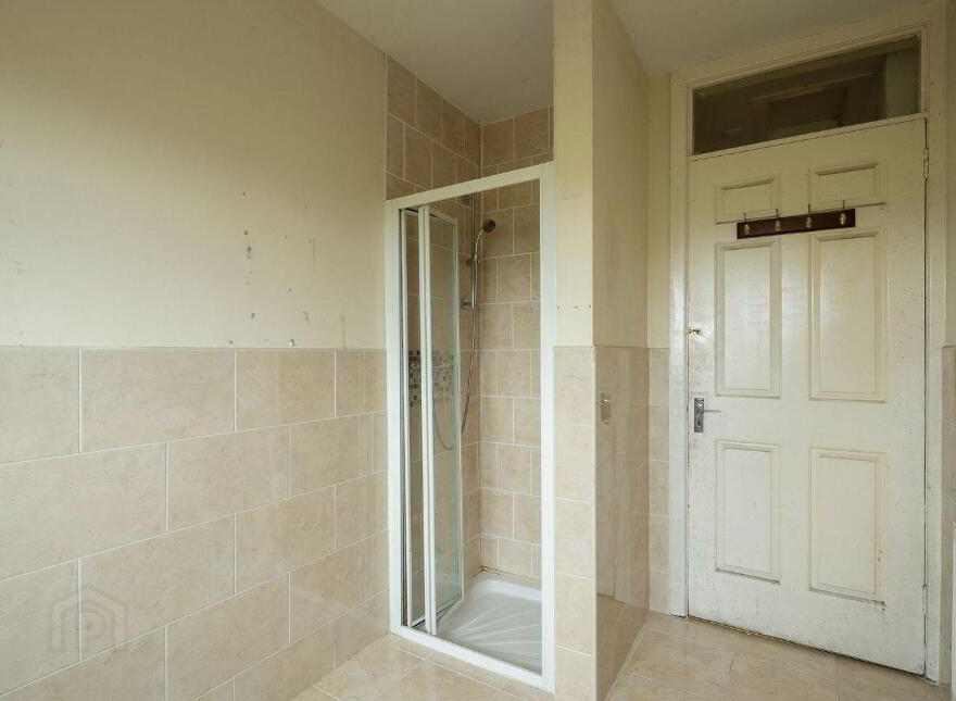 Clarary, Creagh, H53F750