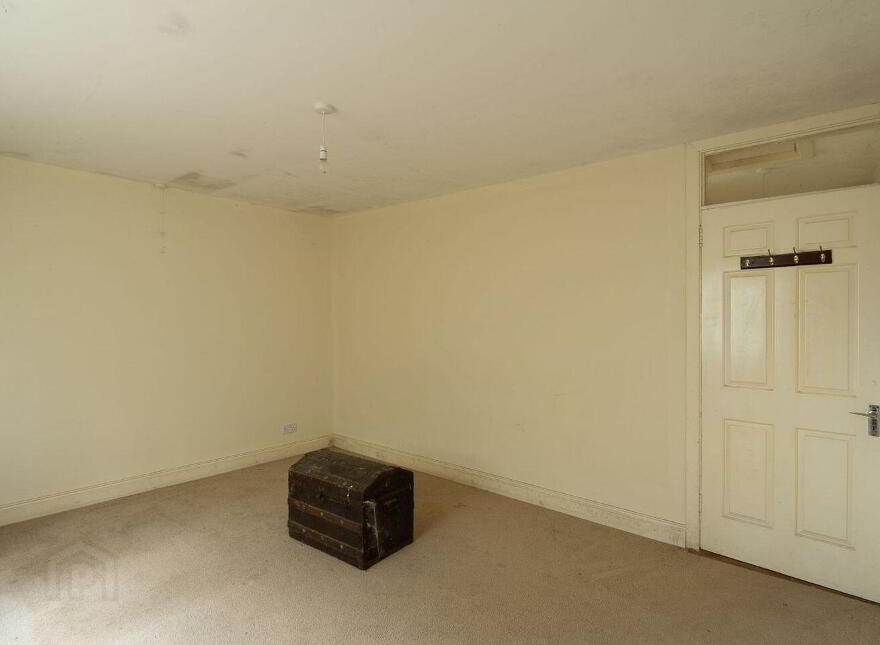 Clarary, Creagh, H53F750
