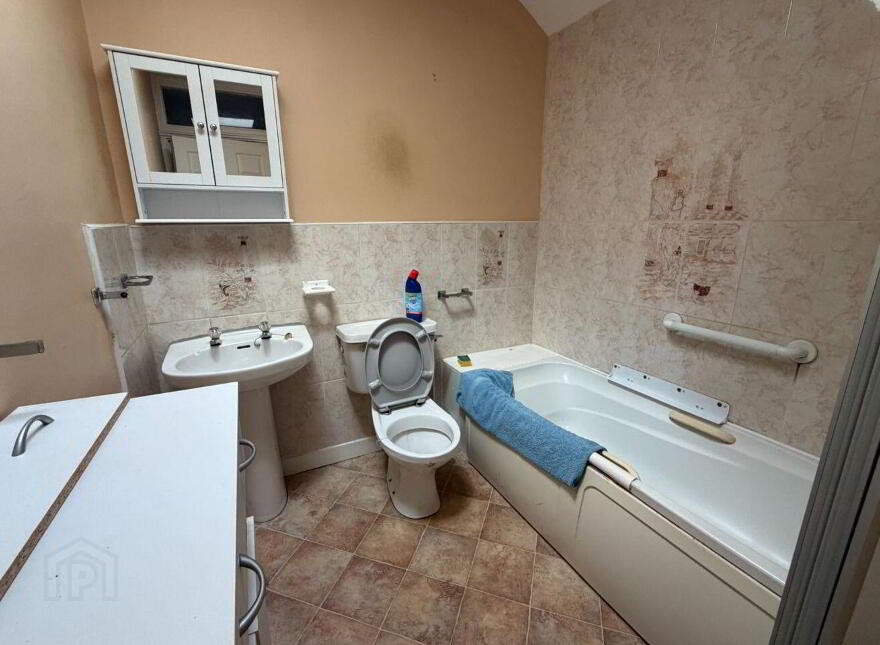 35 Brackernagh, Ballinasloe, H53DK82