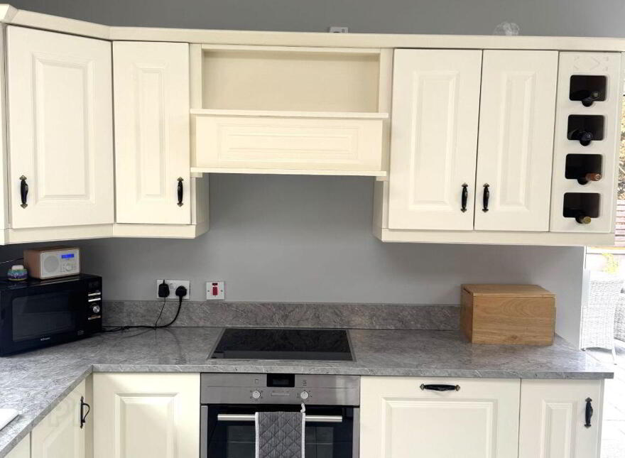 Bridgeview House, Cahernard, Castleisland, V92WF20