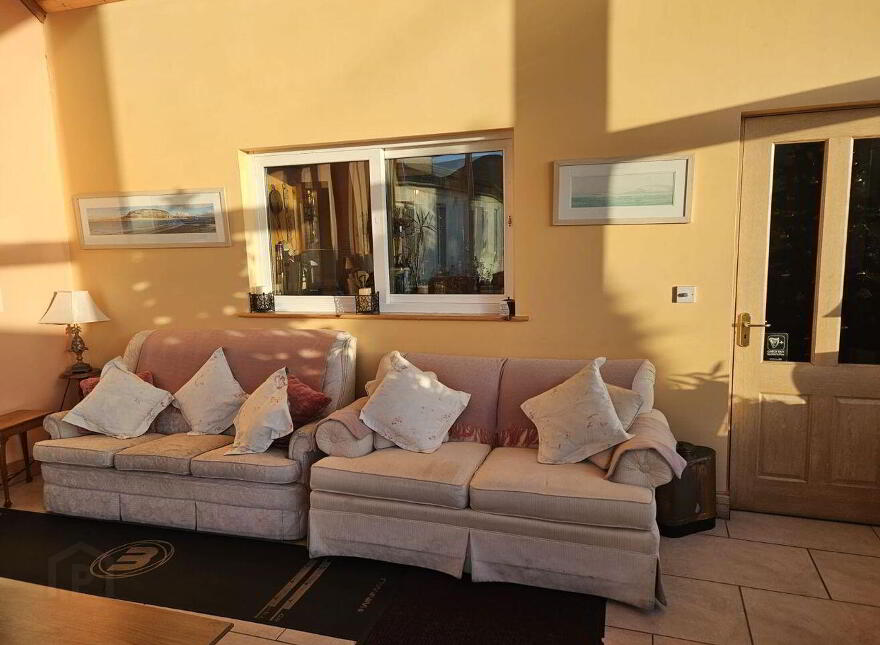 Woodfield Inn, Larkhill, Beltra, F91AC66