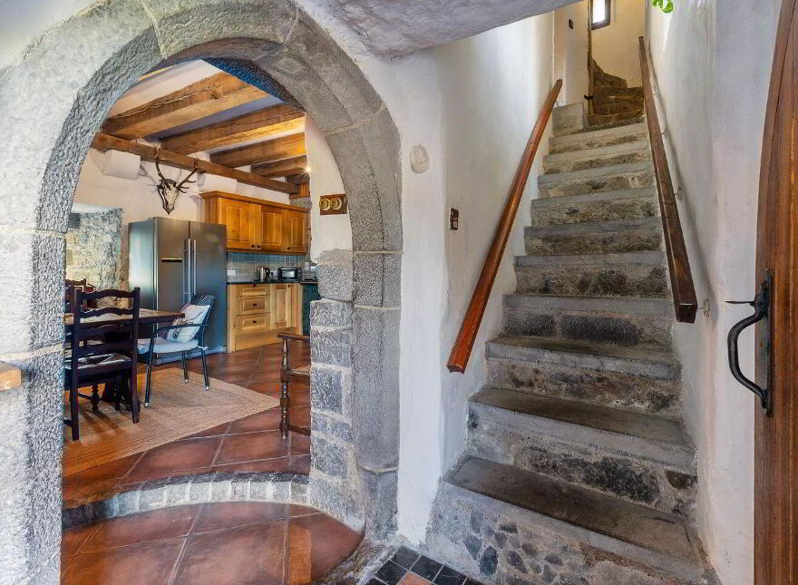 Ballytarsna Castle, Ballytarsna, Horse And Jockey, E25TX39