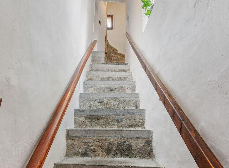 Ballytarsna Castle, Ballytarsna, Horse And Jockey, E25TX39